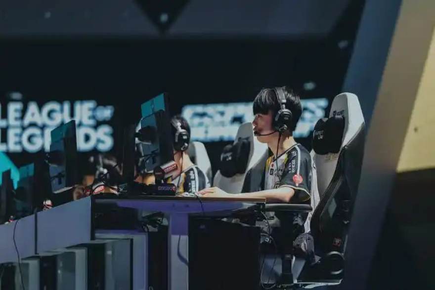 搜球吧 搜球吧战队实力榜盘点：赛季中段各赛区梯队格局观察 文章配图